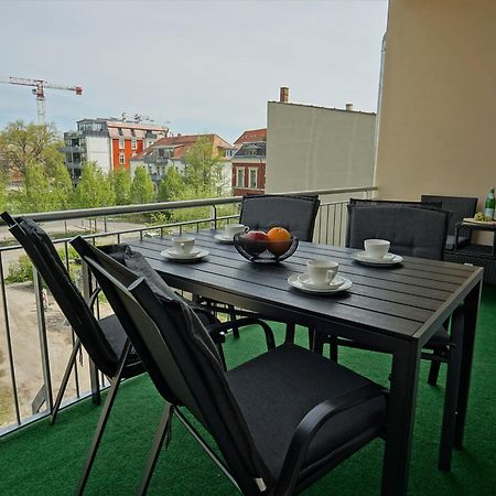 "Hogulu" Brandenburg, Balkon, Neustadt, Kueche, Wassernaehe - Parkplatz Inklusive Apartment Brandenburg  Bilik gambar