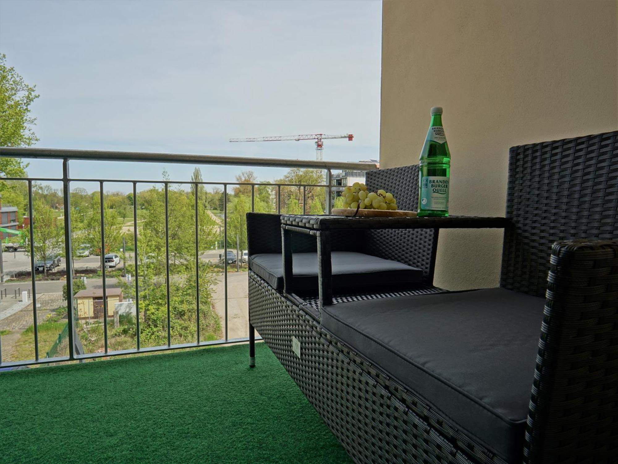 "Hogulu" Brandenburg, Balkon, Neustadt, Kueche, Wassernaehe - Parkplatz Inklusive Apartment Brandenburg  Bilik gambar